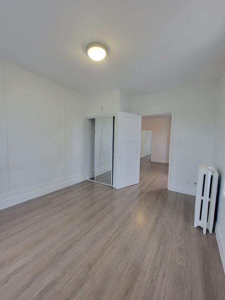 9341 1-9341 Nowell Street - 1 #1 - Photo 4 of 8