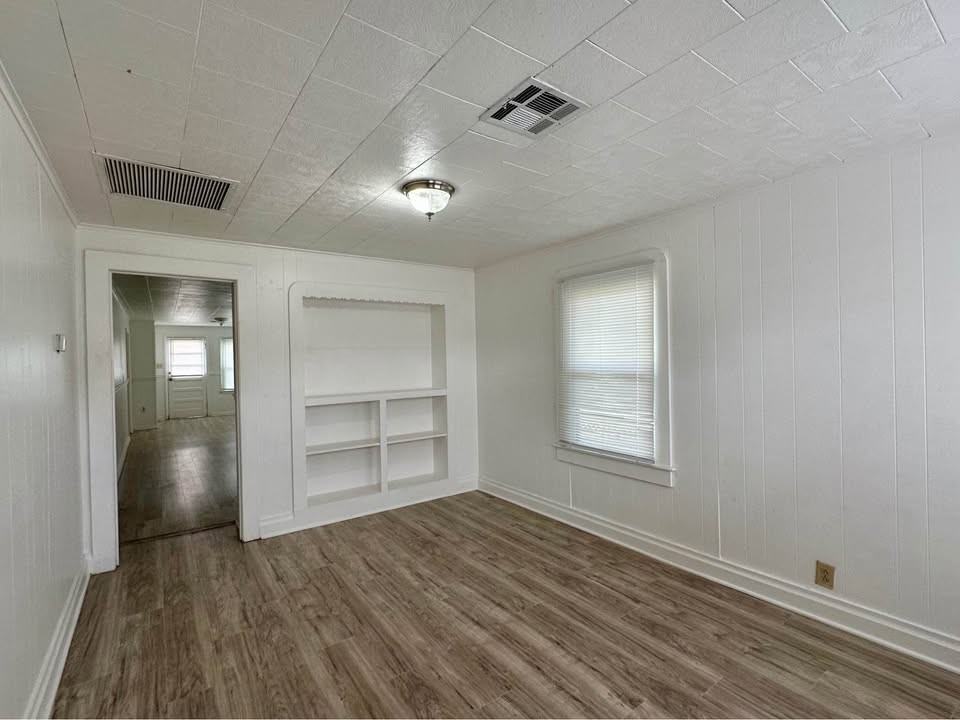 648 Avenue H #NA - Photo 6 of 24