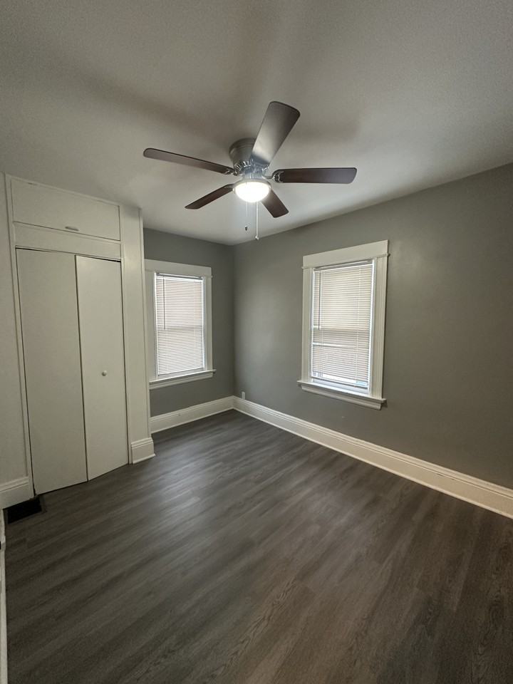 174 Gardiner Ave #1 - Photo 7 of 10