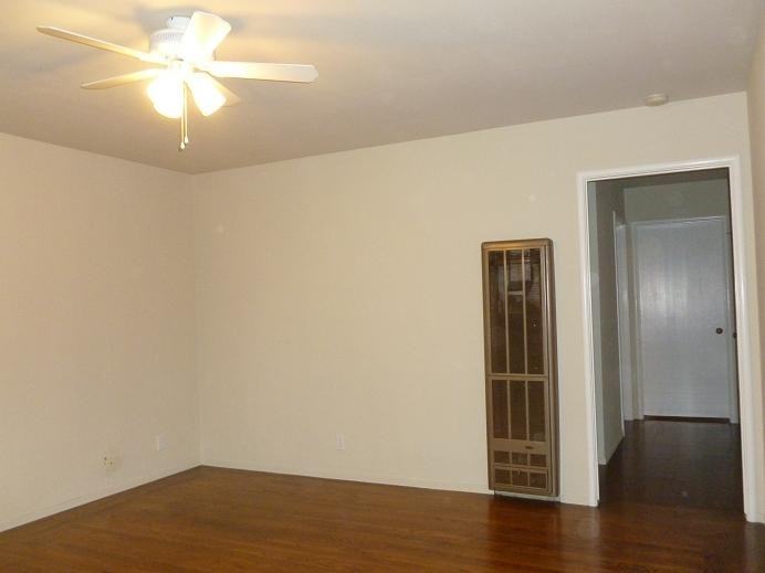 439 Central Ct #NA - Photo 7 of 32