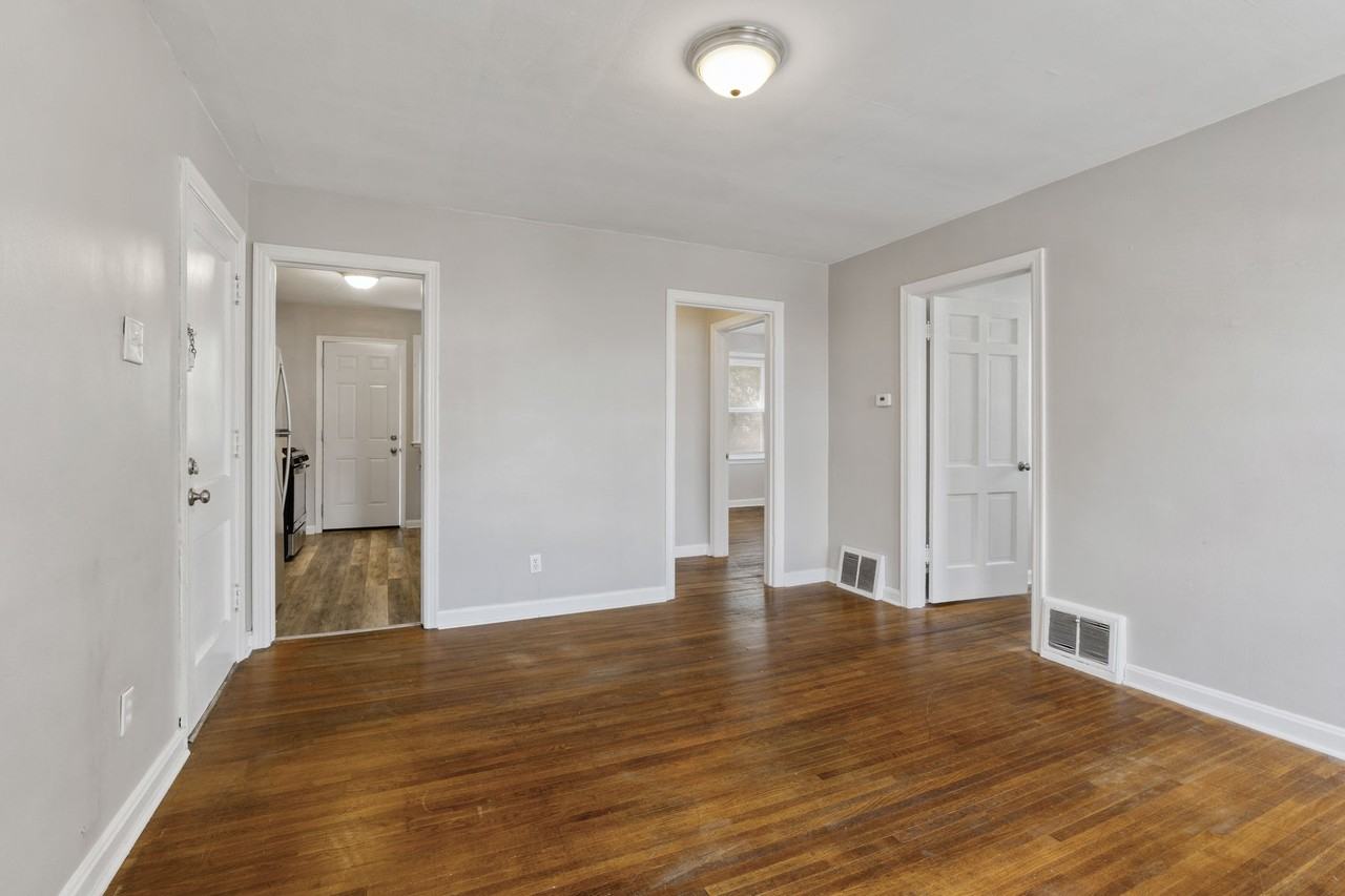 1355 Ida Ave #D - Photo 2 of 11