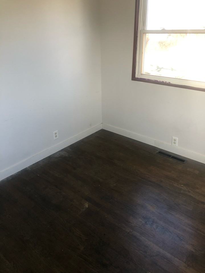 1309 W Monroe St #1 - Photo 5 of 10