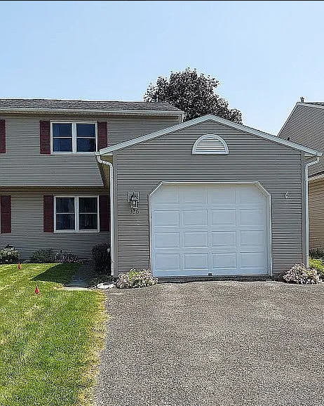 326 Scott Ave - Photo 2 of 8