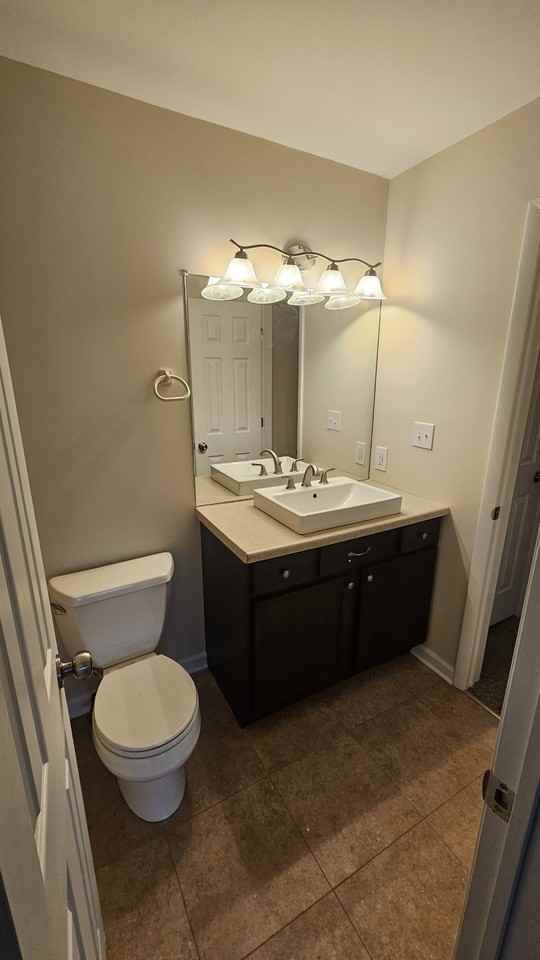 326 Scott Ave - Photo 3 of 8