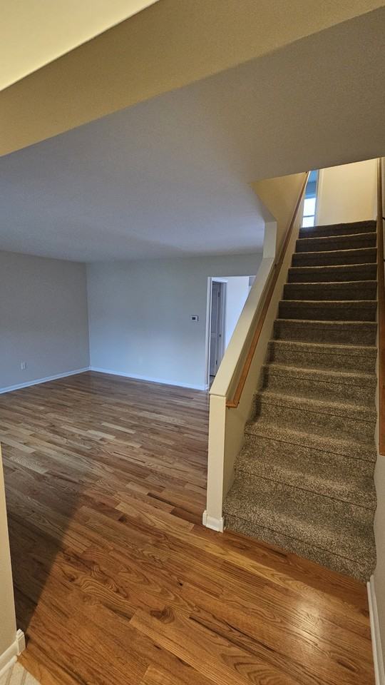 326 Scott Ave - Photo 6 of 8