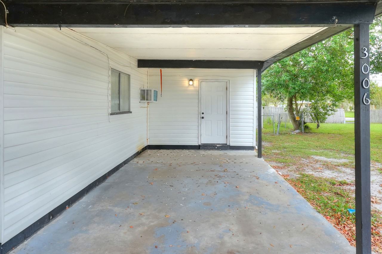 3006 Pinedale Ave - Photo 3 of 26