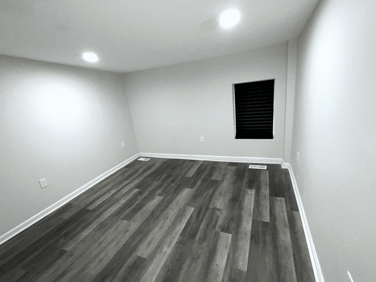 1600 Mchenry St - Photo 2 of 9