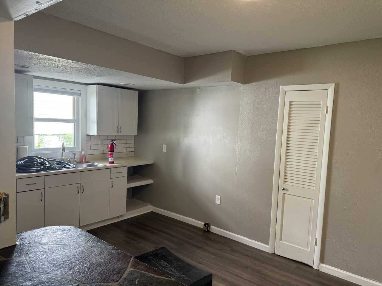 712 Dock St #REAR - Photo 6 of 14