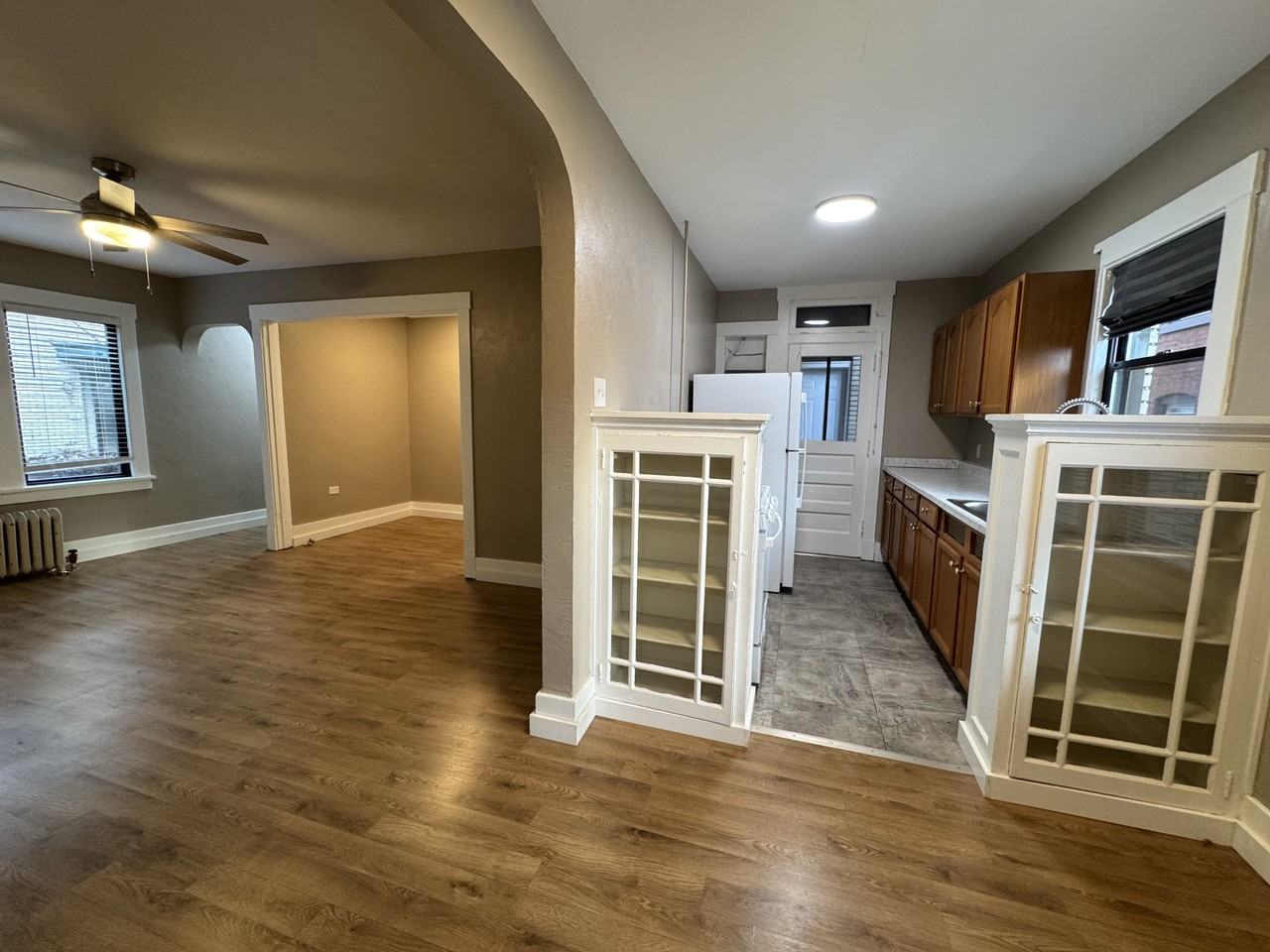 2816 Broadway Ave #I - Photo 5 of 12