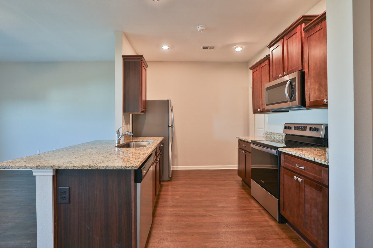 6393 Rainbow Row - Photo 5 of 35