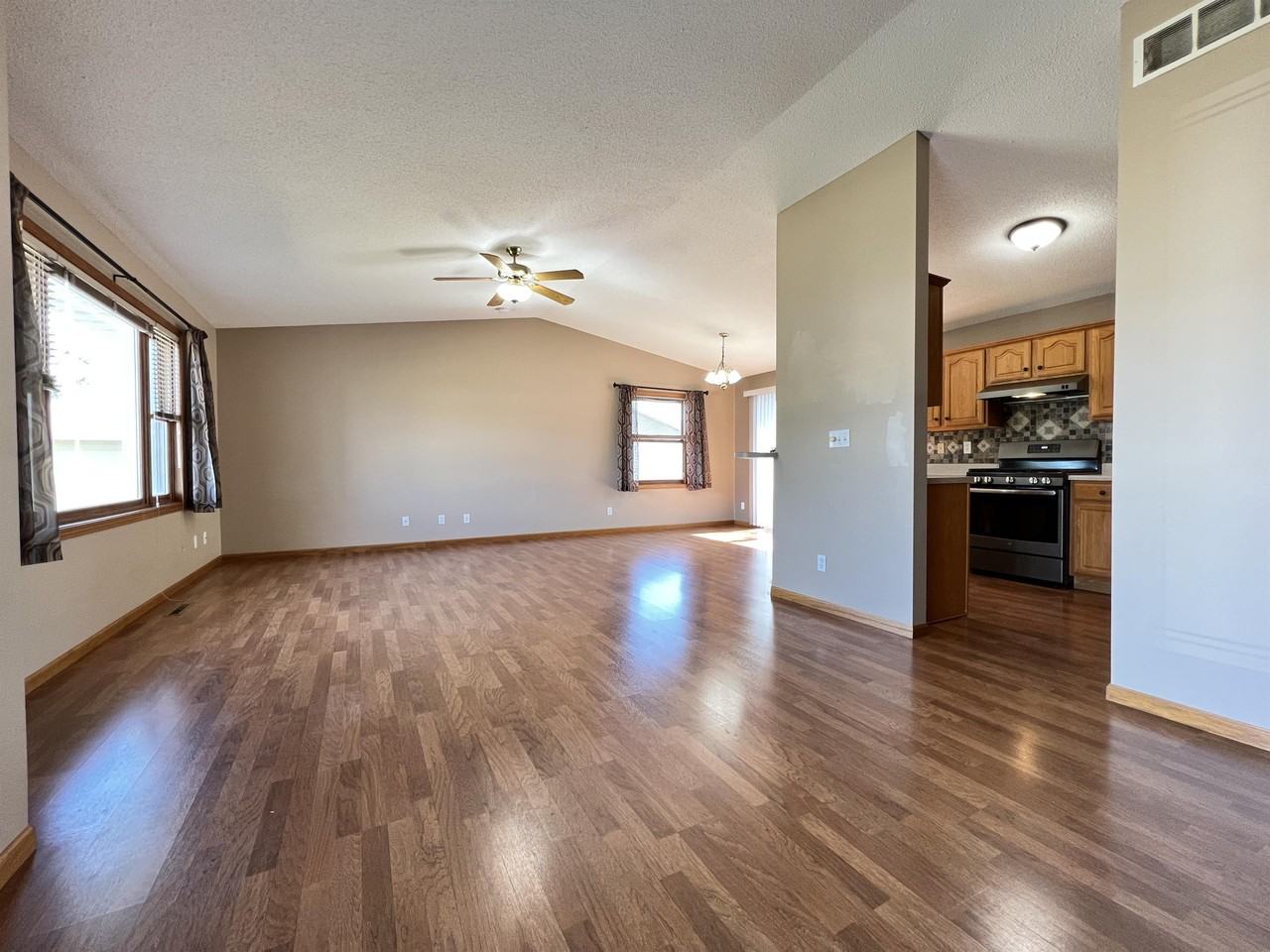 2305 Eastlawn Dr #1 - Photo 3 of 29