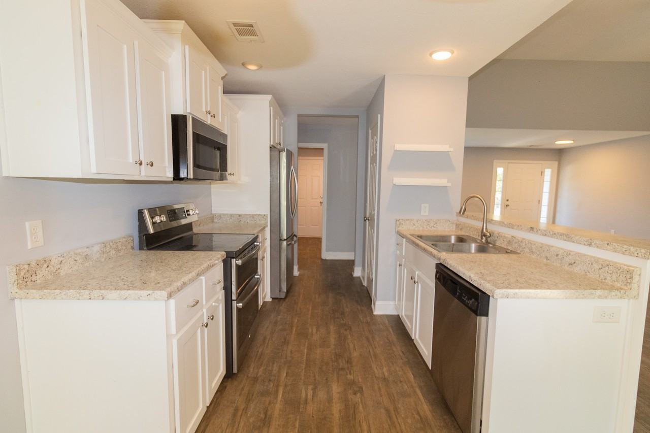 218 Stillwater Dr #1 - Photo 5 of 18