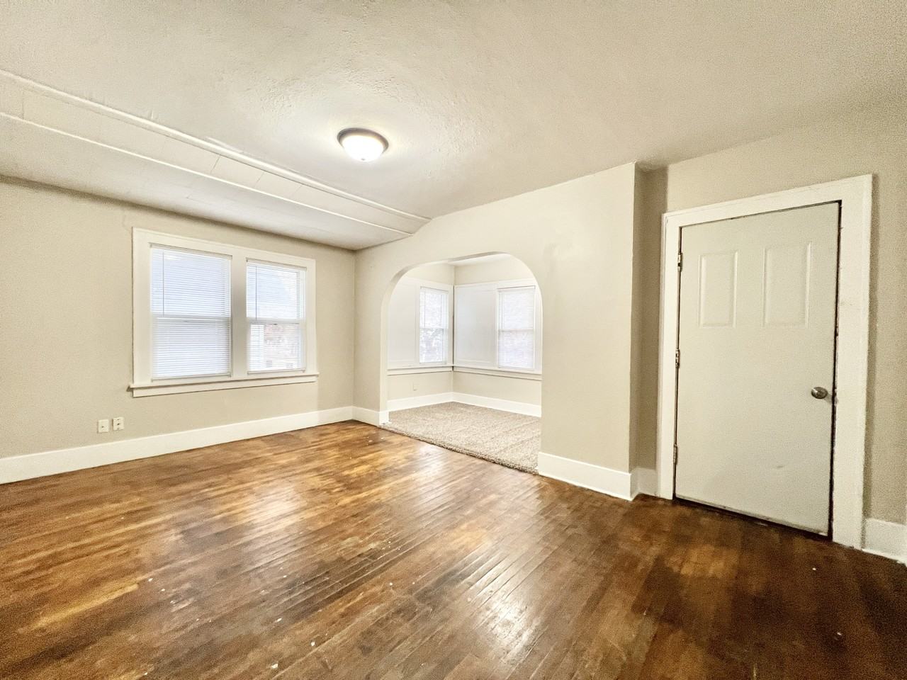 1129 1/2 Woodward Ave #2 - Photo 4 of 10