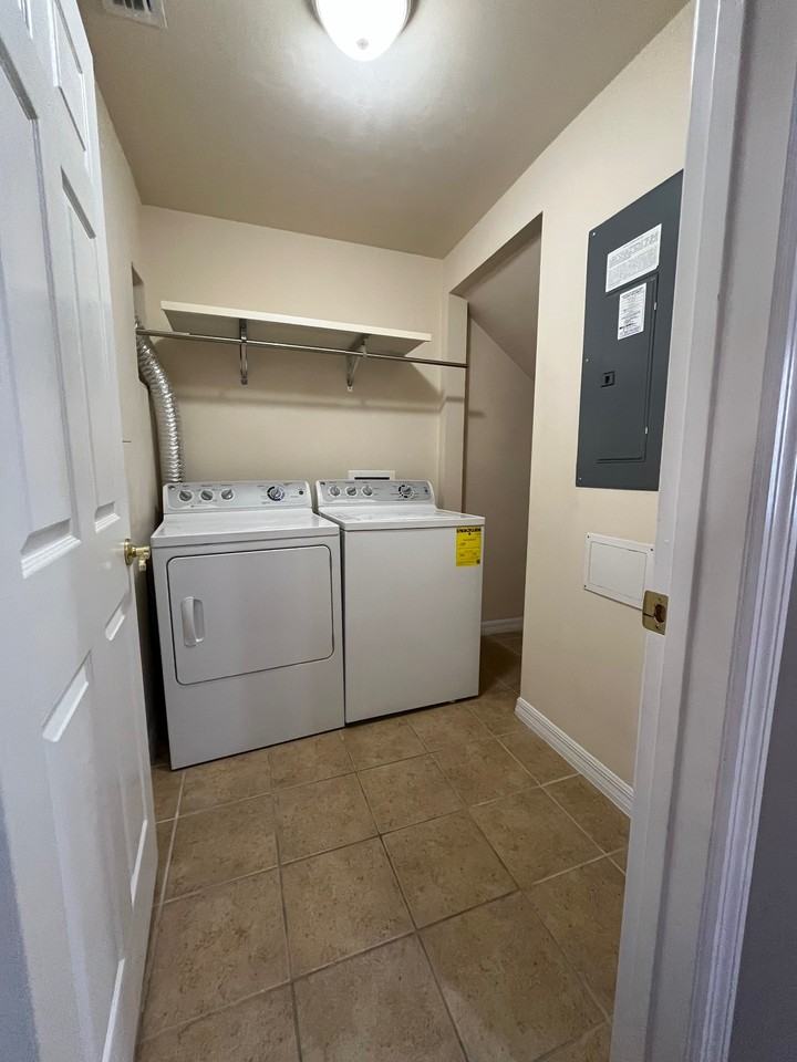 2646 Sw 87th Way - Photo 7 of 20