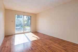 featured image of 75 Ingram Park Dr E