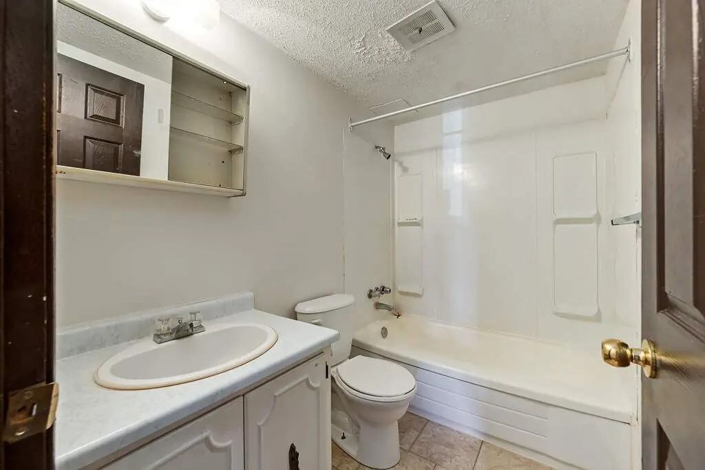 Central Apartments - Photo 7 of 14