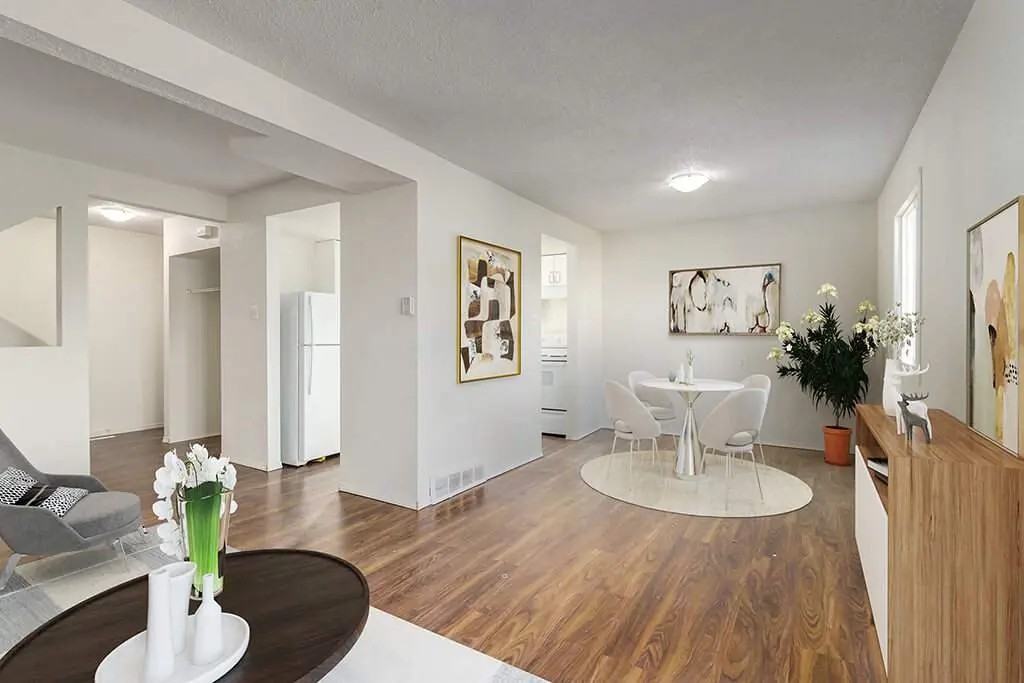 Queen's Way Court - Photo 2 of 13