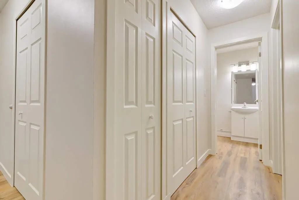 Eastside - Photo 7 of 12