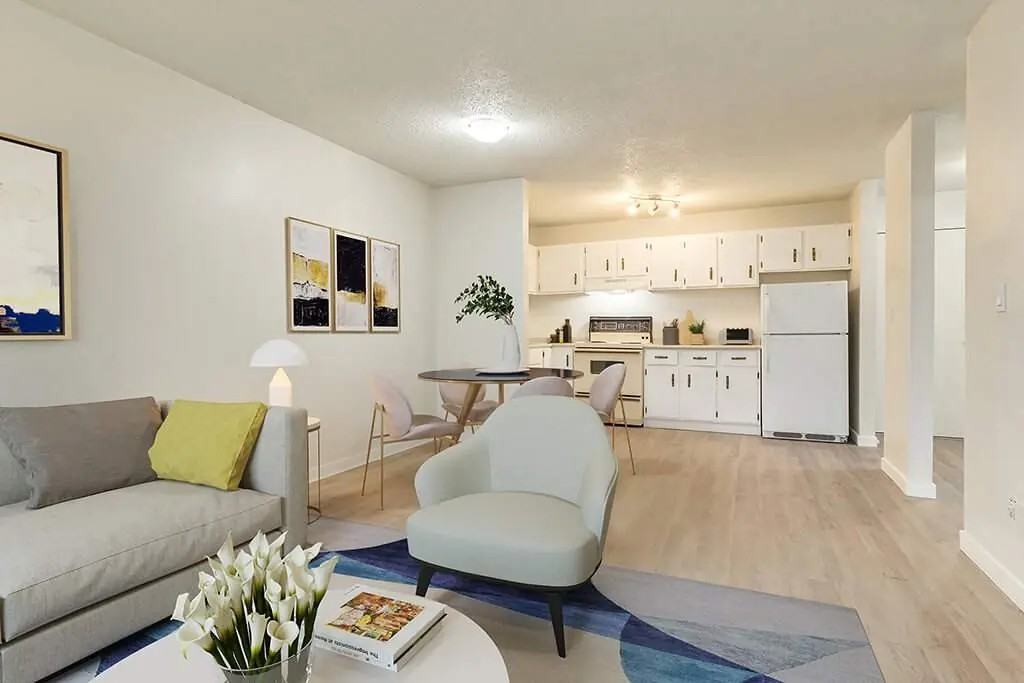 King Art - Photo 4 of 24