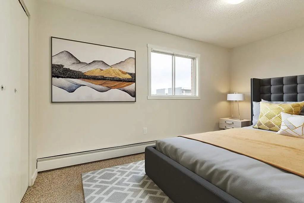 Lakewood Manor - Photo 2 of 11