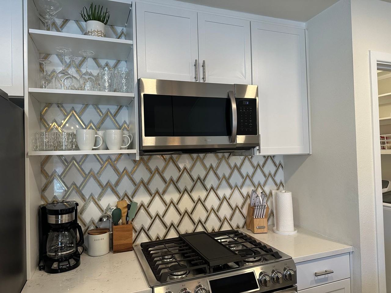 9002 Lodge Ct - Photo 7 of 45