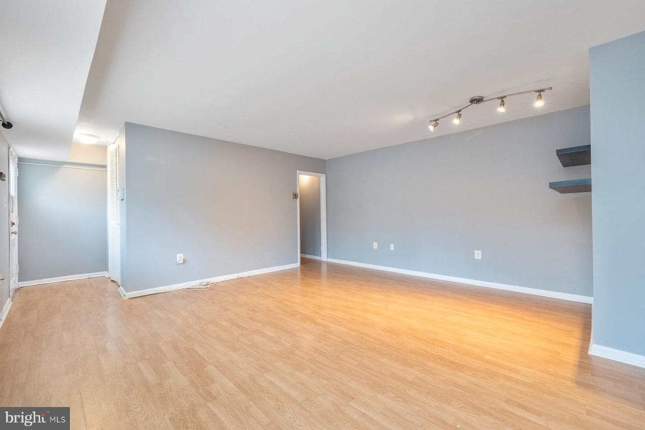 10620 Weymouth Street - 1Unit 1 #1 - Photo 2 of 17