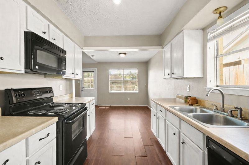 8326 Swan Meadow Ln #1 - Photo 2 of 8