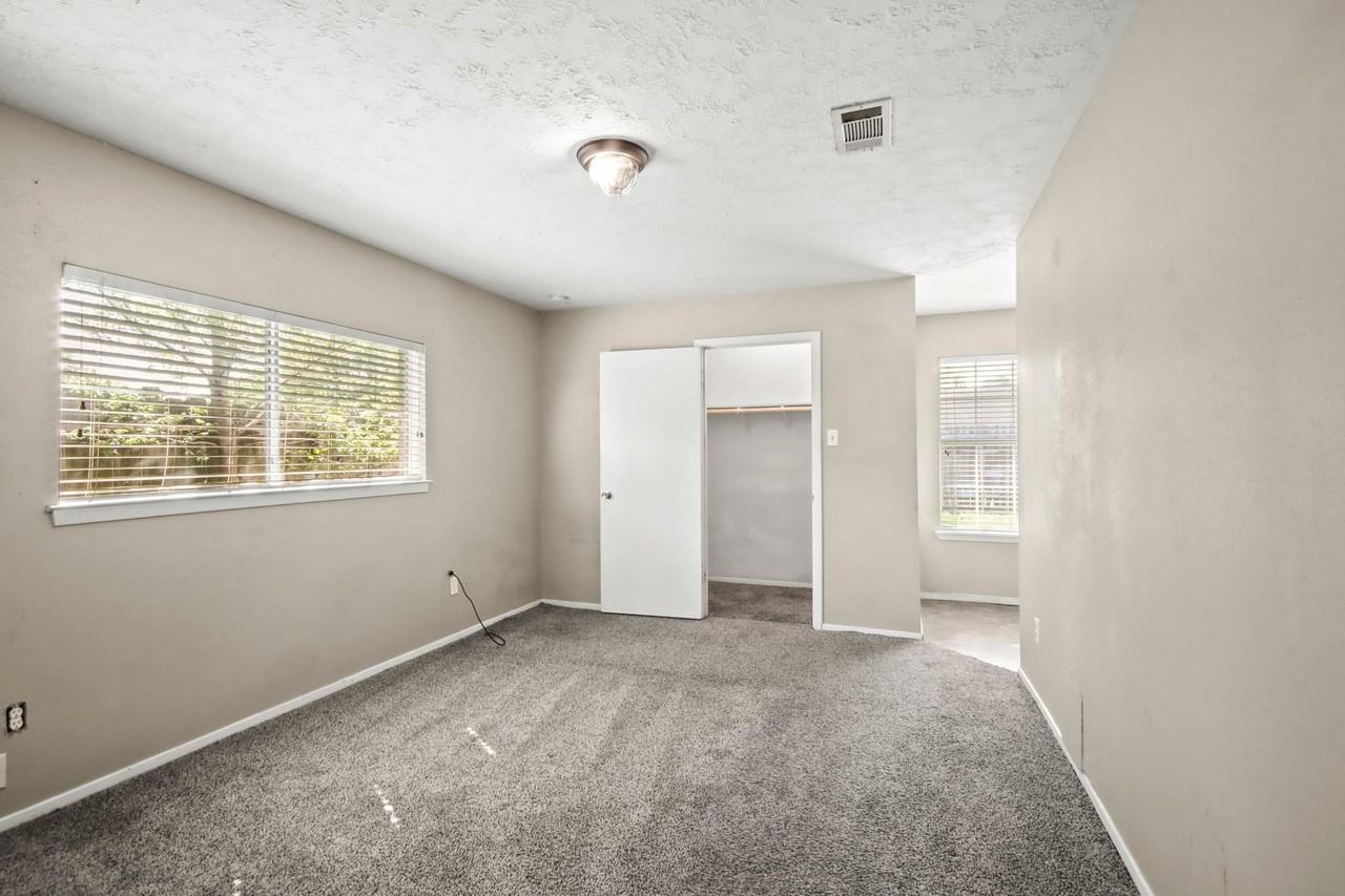 8326 Swan Meadow Ln #1 - Photo 4 of 8