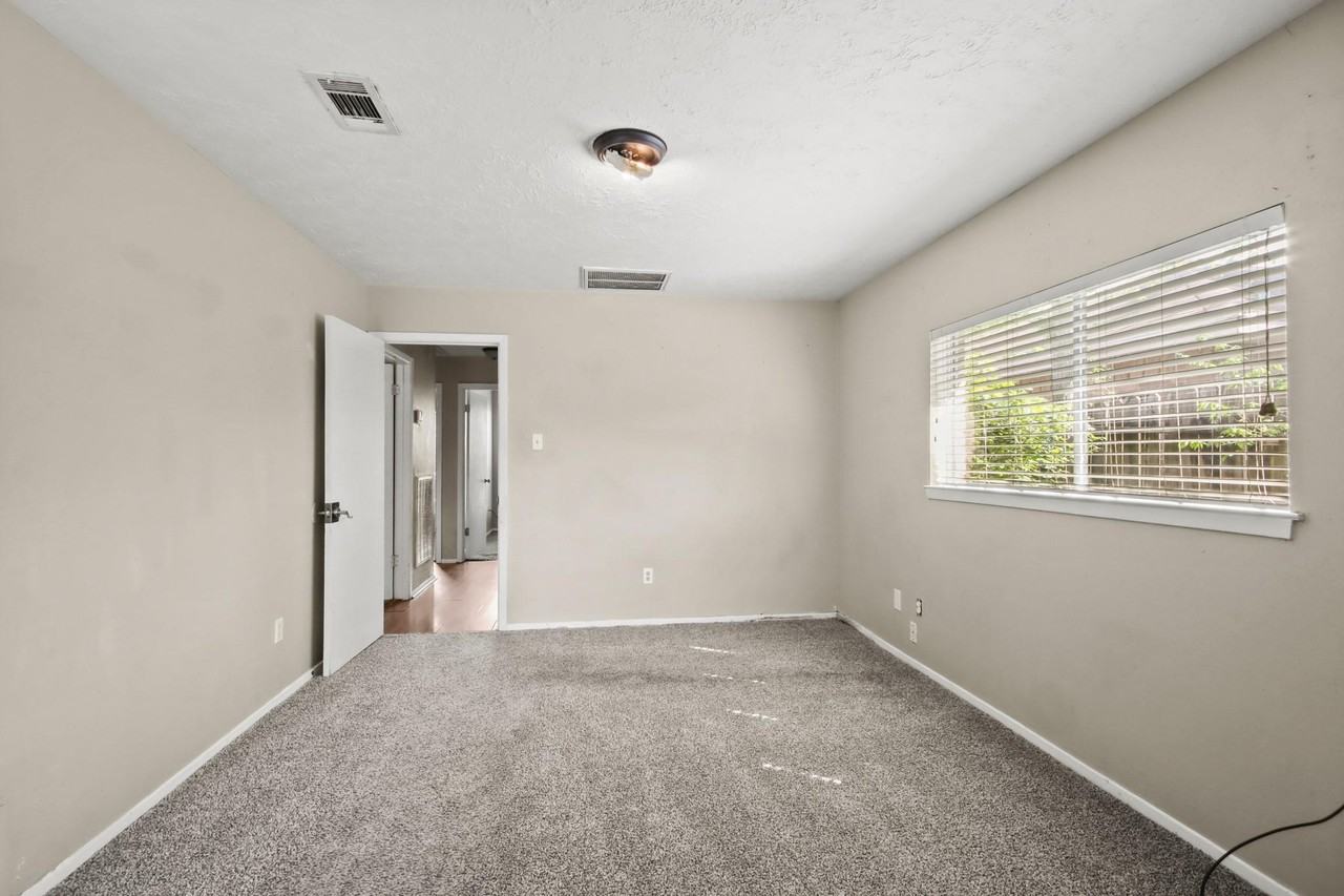 8326 Swan Meadow Ln #1 - Photo 5 of 8