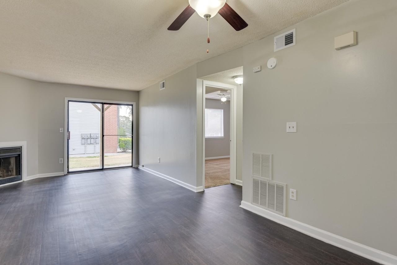 2814 Thomas Ln Apt B #2814B - Photo 5 of 18