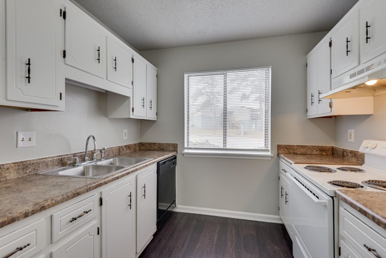 2814 Thomas Ln Apt B #2814B - Photo 6 of 18