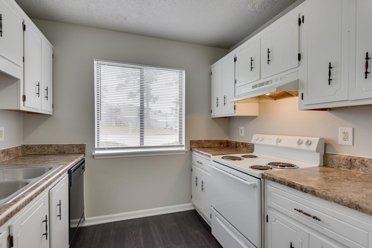 2814 Thomas Ln Apt B #2814B - Photo 7 of 18