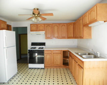 2033A Michigan Ave - Photo 6 of 7