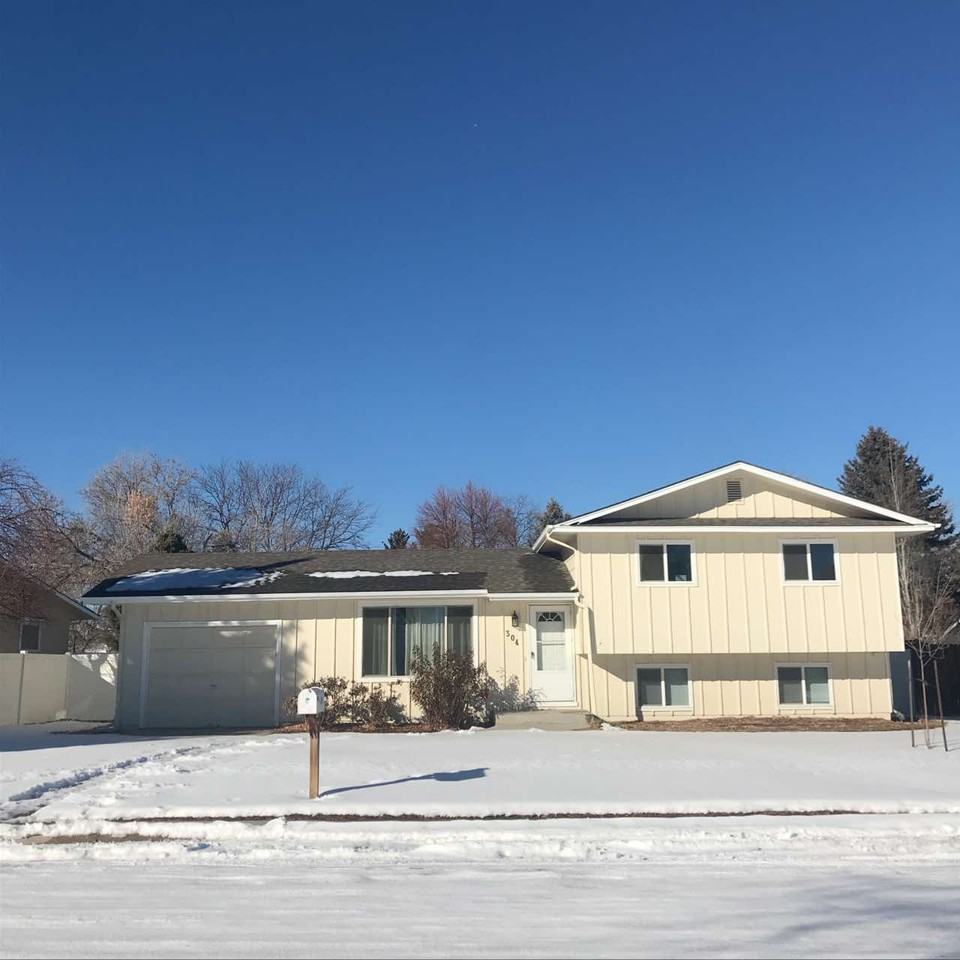 304 Ruth St #1 - Photo 2 of 18