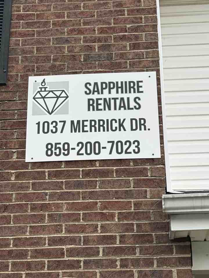 1037 Merrick Dr #B - Photo 2 of 11