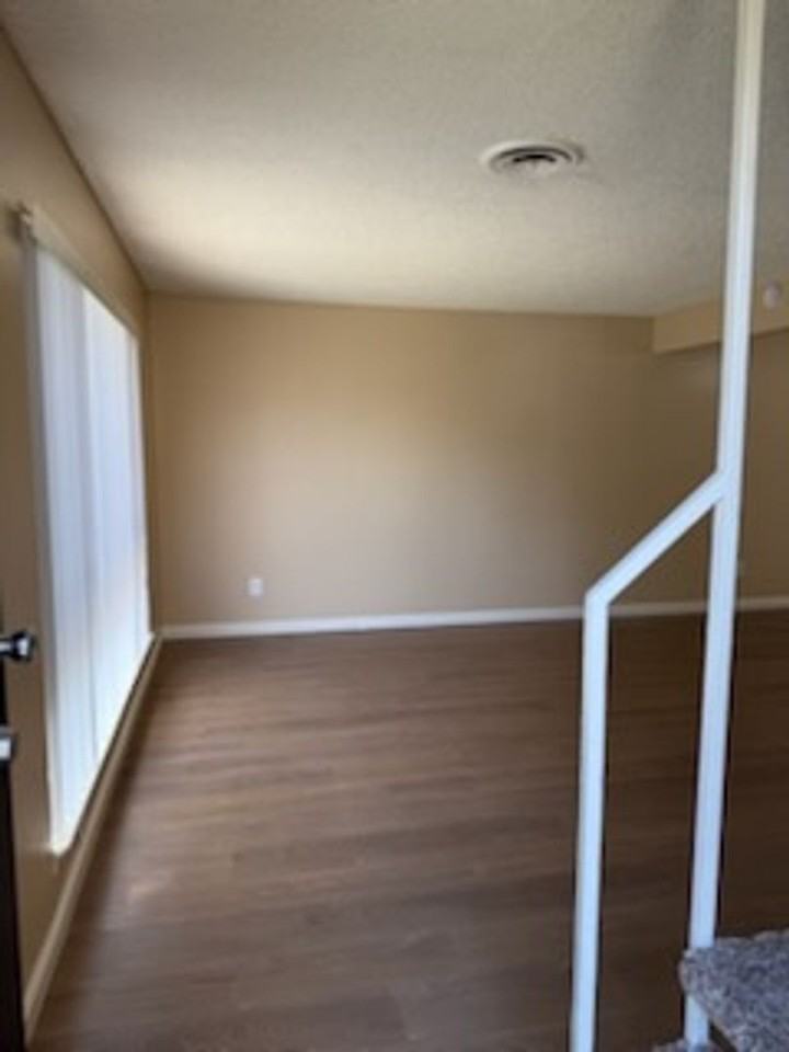 Autumn Glen Apartments - Photo 6 of 24