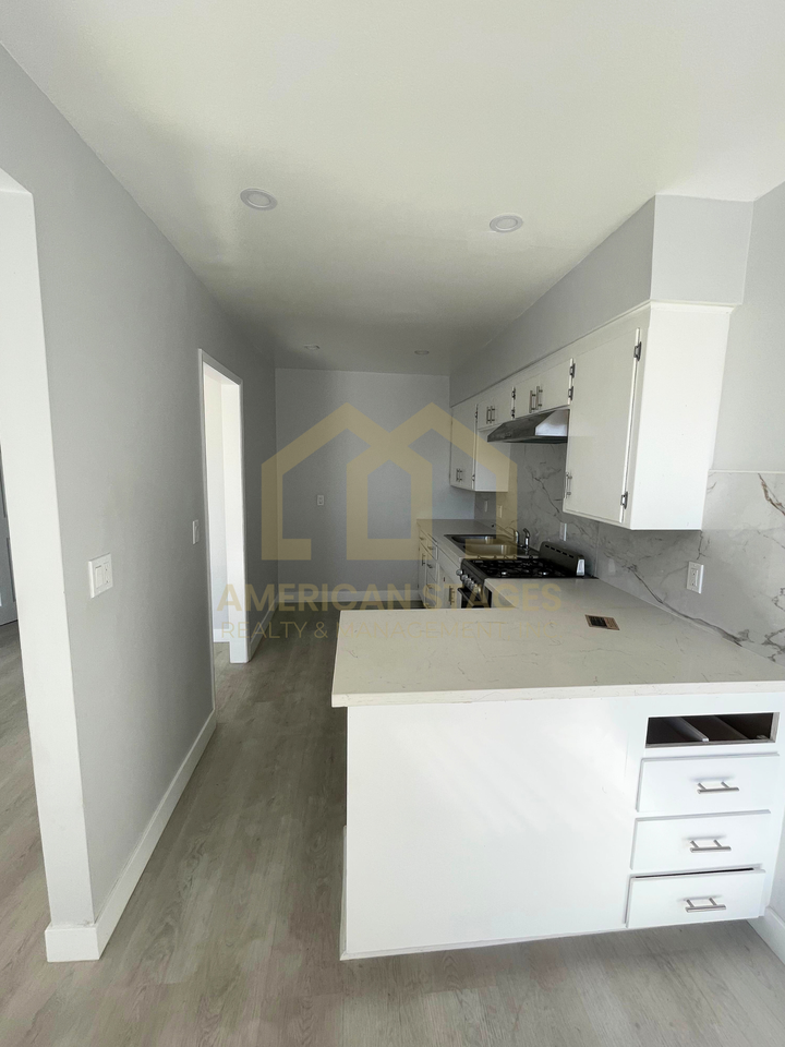 720 N G St #18 - Photo 3 of 14