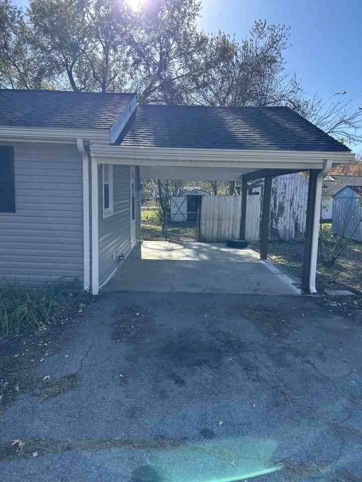 604 Sanderson Dr #1 - Photo 3 of 3