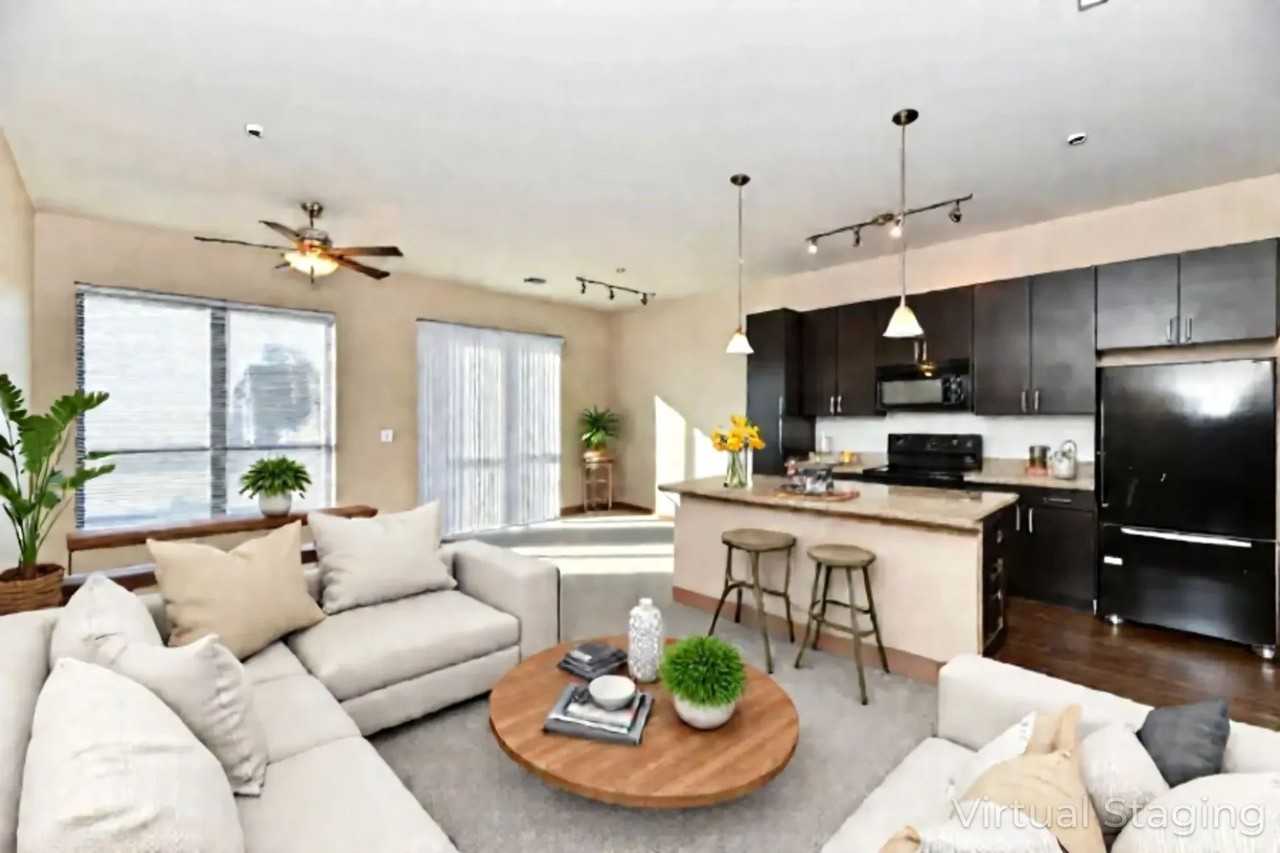 Mezz 42 - Photo 2 of 46