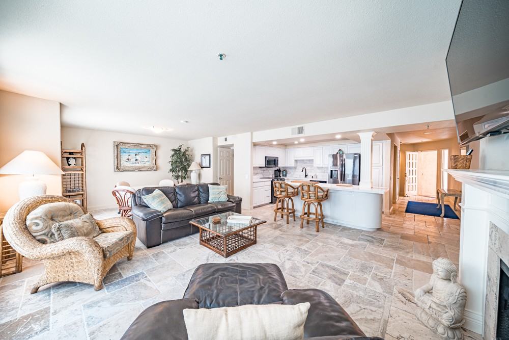 714 Seacoast Dr #307 - Photo 4 of 26