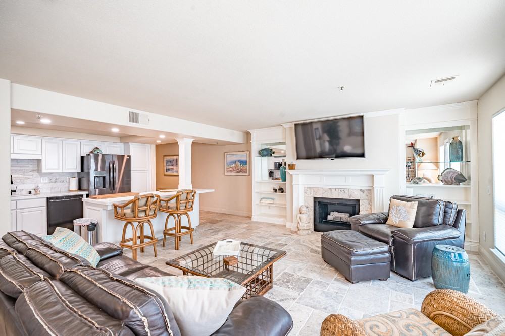 714 Seacoast Dr #307 - Photo 7 of 26