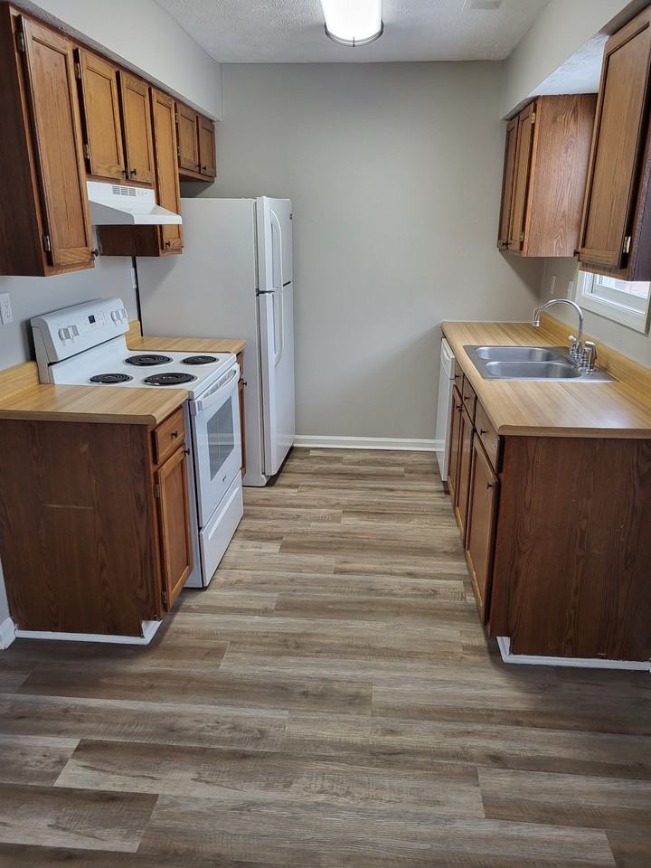 217 Churchill Dr #3 - Photo 4 of 7