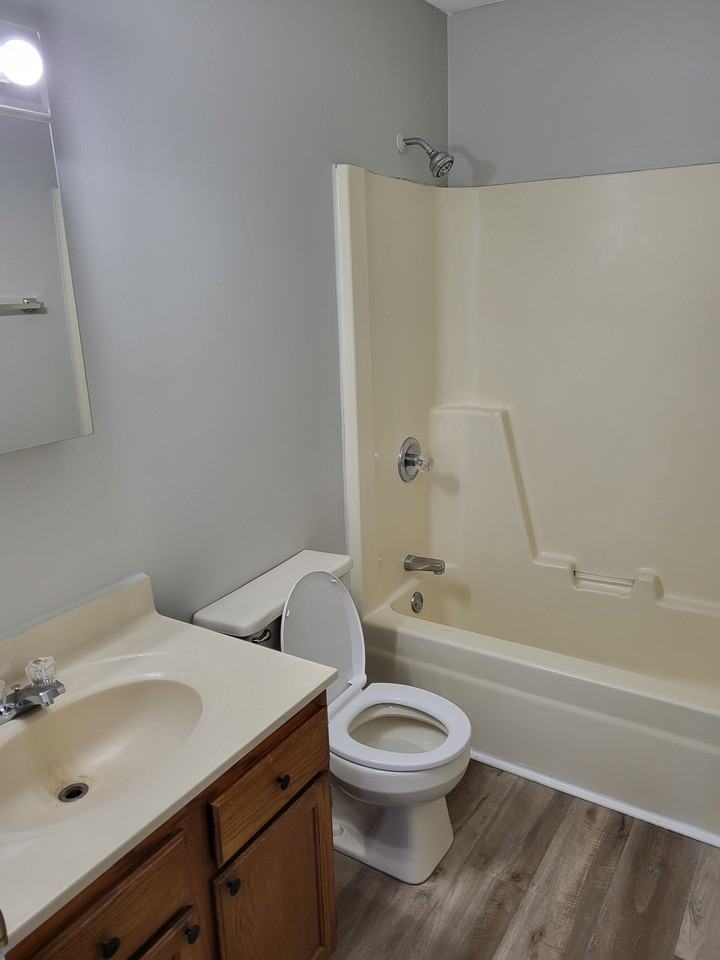 217 Churchill Dr #3 - Photo 5 of 7