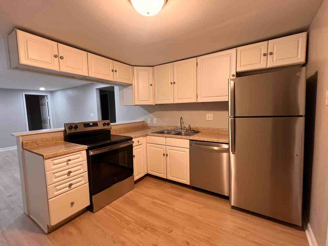 311 Burke Ave #1 - Photo 4 of 11