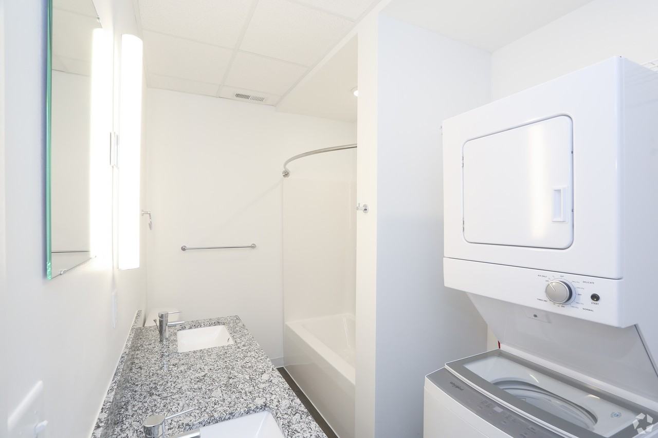 801 N Broadway St #207 - Photo 2 of 7