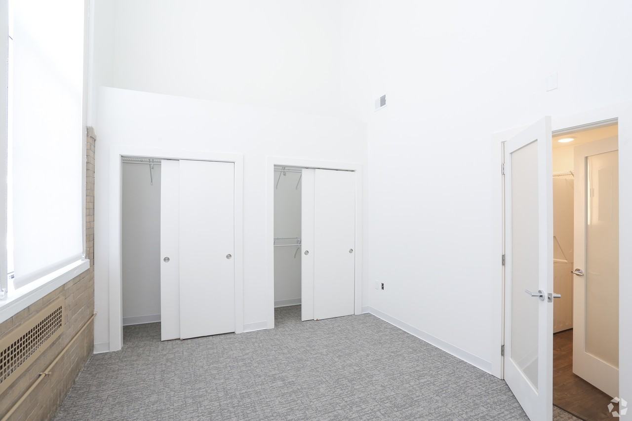 801 N Broadway St #207 - Photo 3 of 7