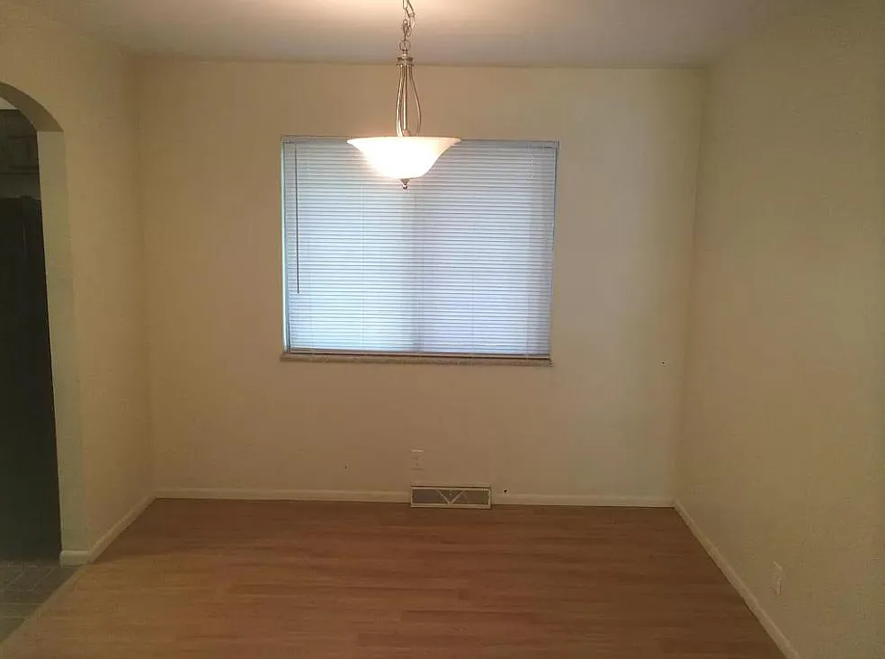 1217 Constitution Ave #1 - Photo 5 of 15