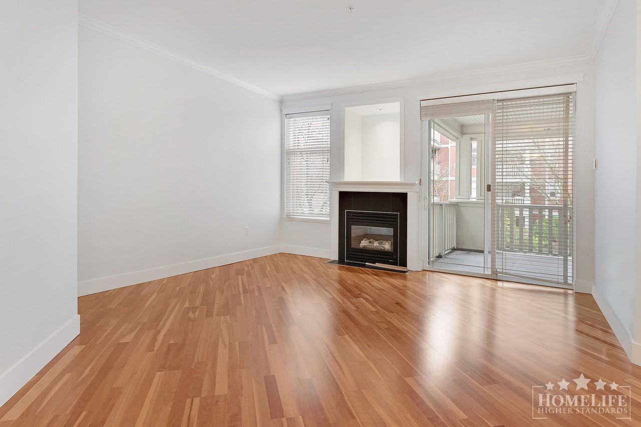 15350 16a Ave - Photo 5 of 25