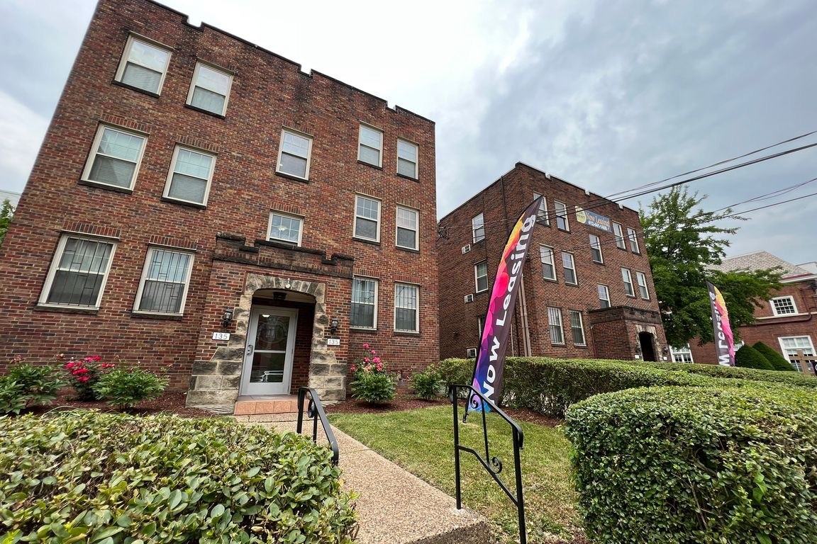 137 137 NORTH CRAIG STREETAPT 12 #T12 - Photo 4 of 5