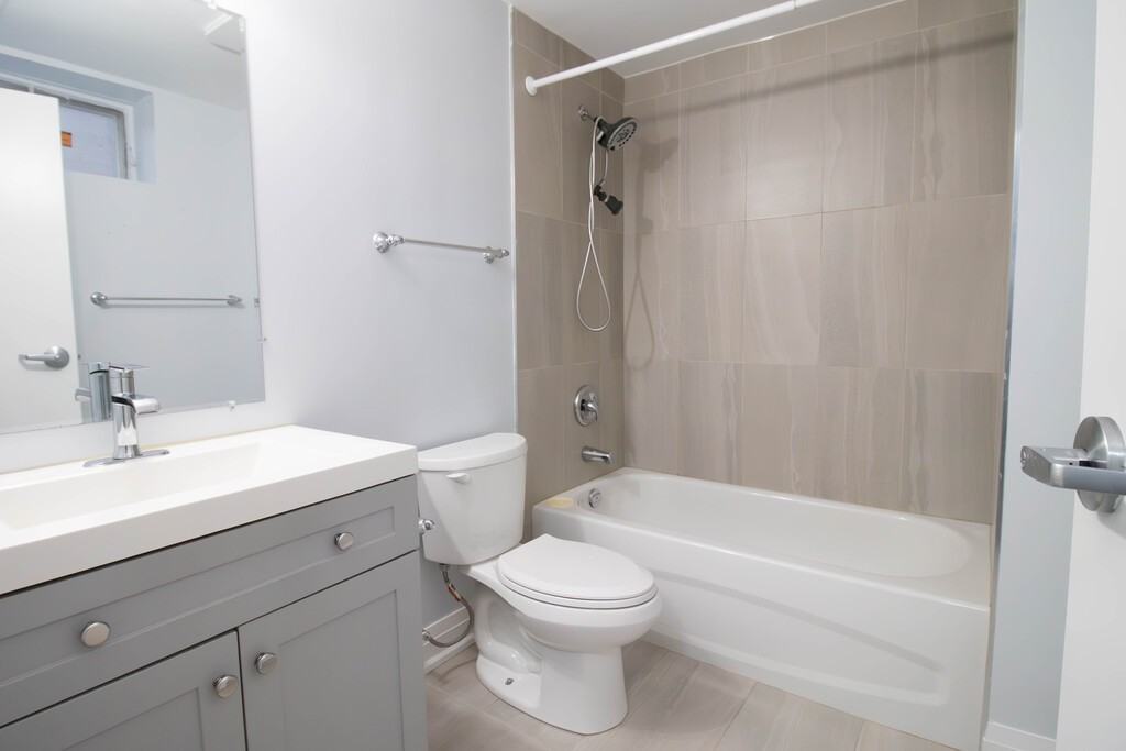 623 Niagara St Lowr - Photo 7 of 28